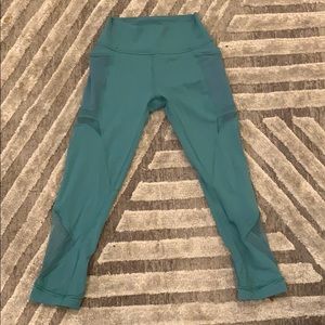 Lululemon cropped teal leggings
